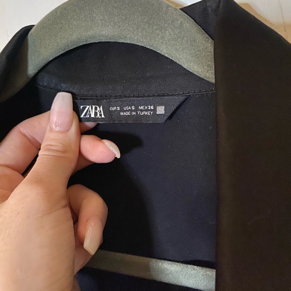 Zara black cropped long sleeve blouse - Picture 2 of 4